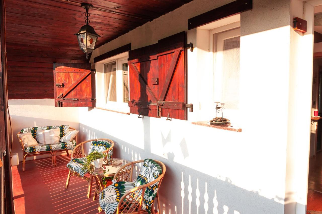 Hotel Casa Ursului à Bujoreni Extérieur photo